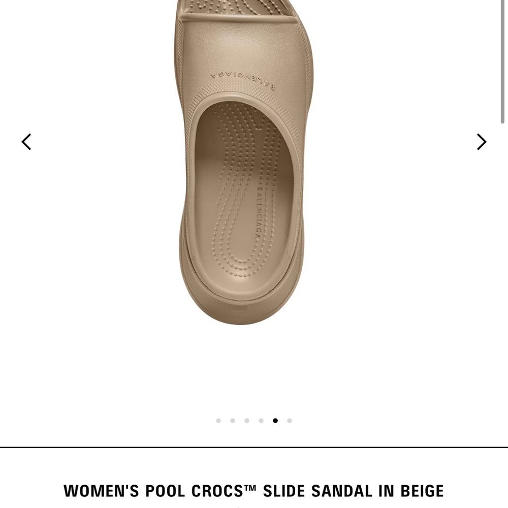Balenciaga Women's Sandal in Beige